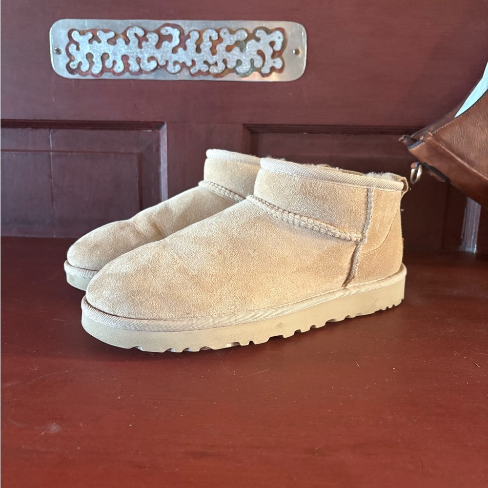 UGG Ultra Mini Boots Size W8